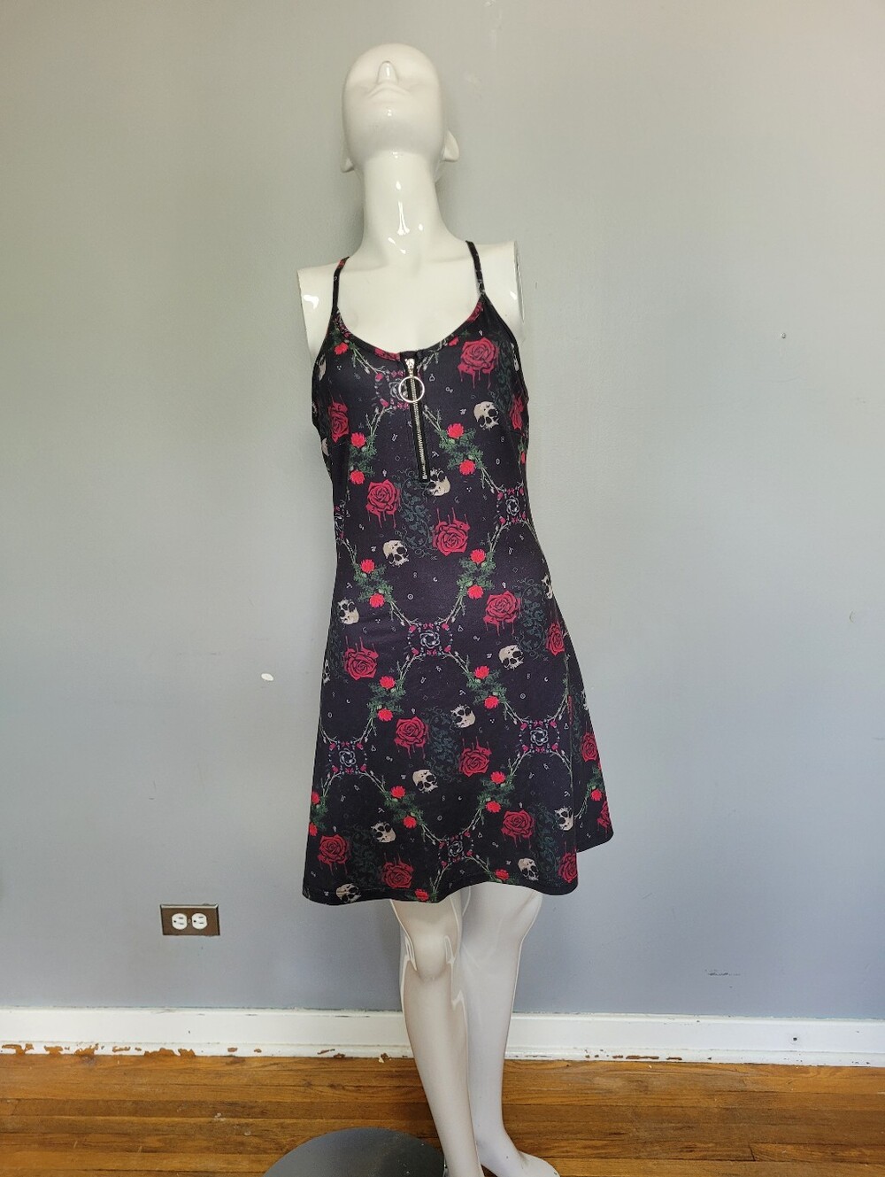 Jawbreaker Skulls And Roses Cami Dress, VGUC, Size S - Picture 2 of 10